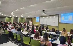 Acıbadem Üniversitesi’nde "Pembe Ekim" Etkinliğiyle Meme Kanserine Dikkat Çekildi